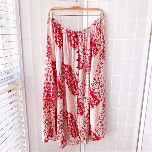 Red Floral Button Front Midi Skirt - Picture 7 of 9